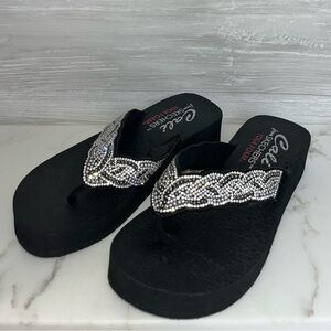 Skechers- Cali Vinyasa Happy Pearl Women’s Thong Sandals